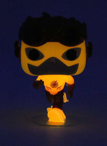 Funko POP! Heroes DC Kid Flash #320 - Limited Glow Chase Edition