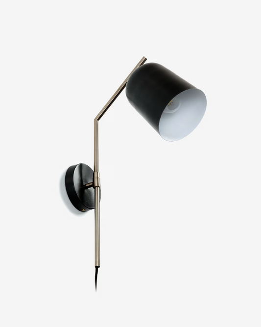 Pryia Wall Lamp